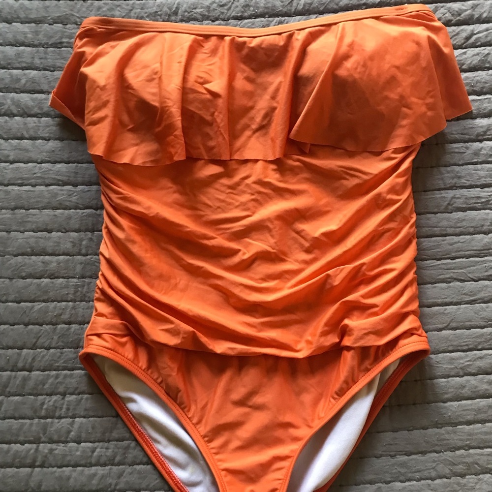 One piece strapless ruffle swimsuit